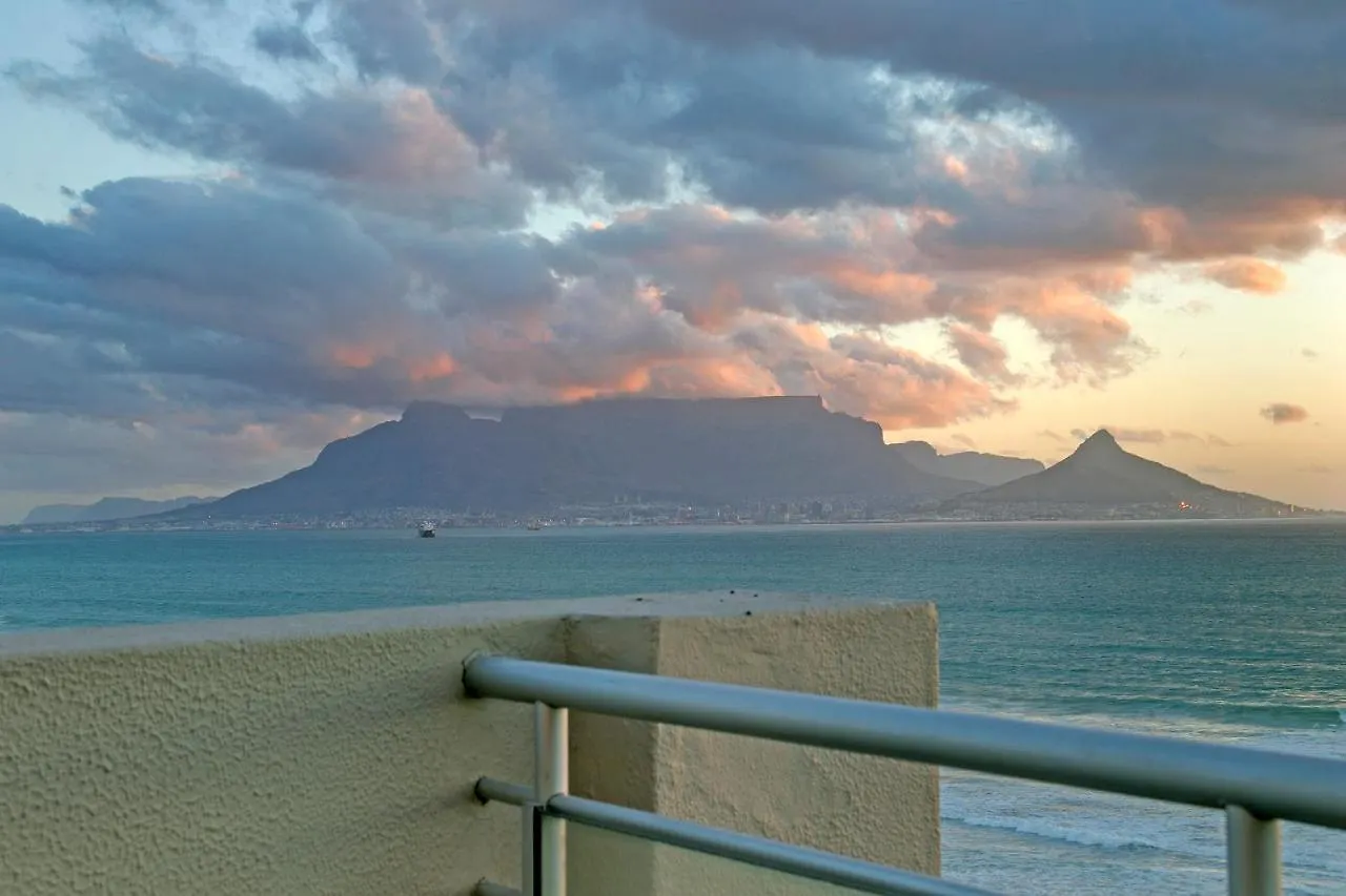 Apartment Beach Penthouse-Style Living,Self Checkin,King Beds Cape Town
